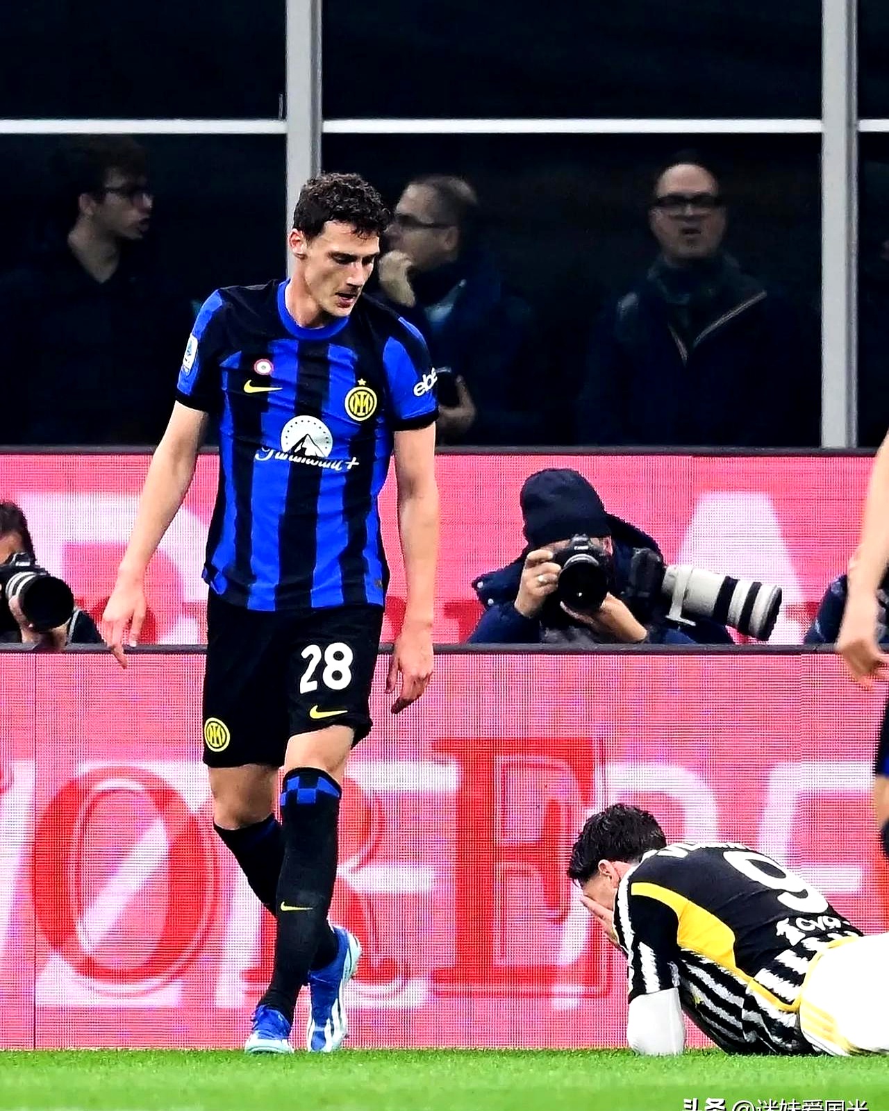 关于德甲倒计时；尤文图斯转会期门线救险；细节引发关注；媒体盛赞；身体对抗强度拉满的信息