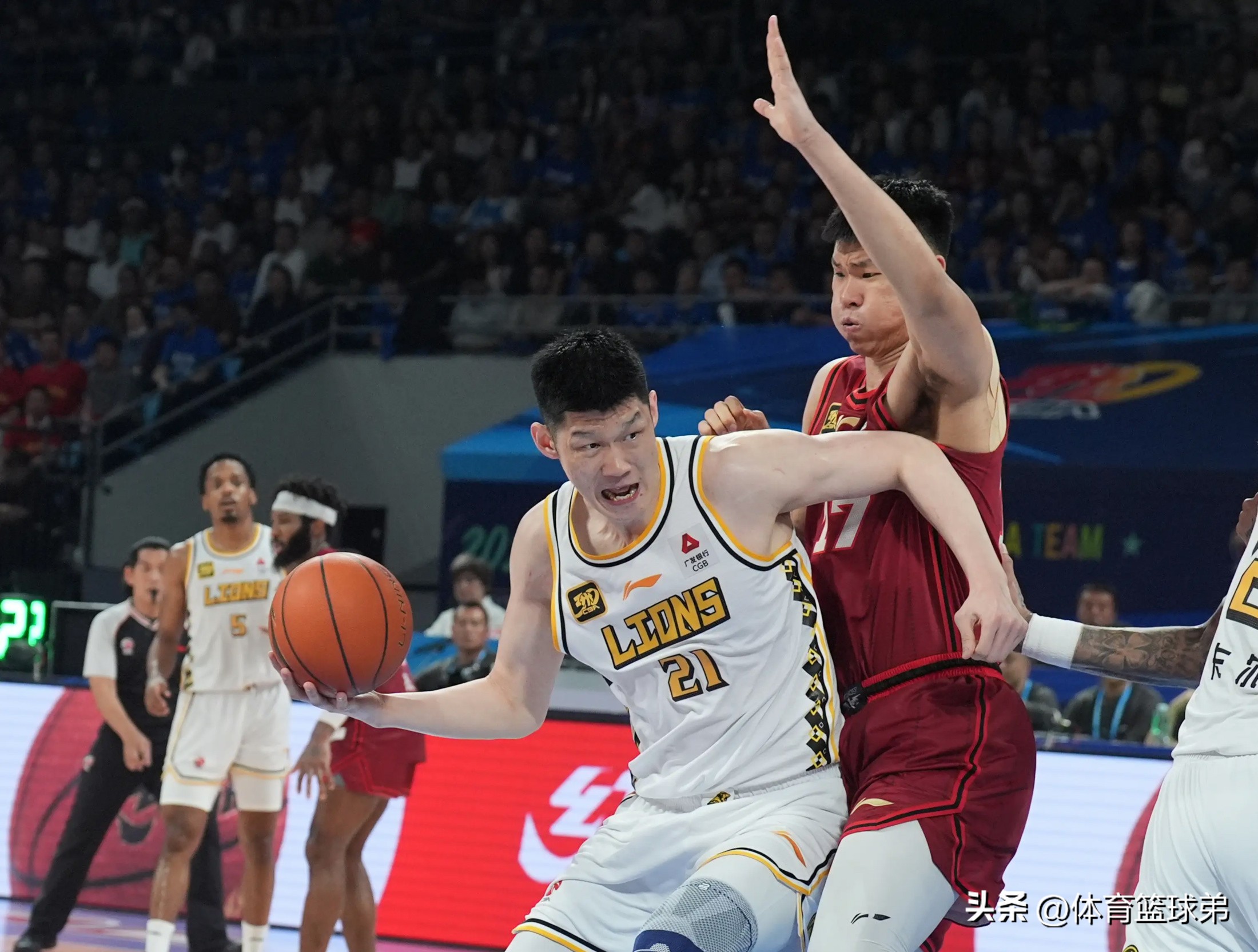 窗口期新奥尔良鹈鹕官宣签约——CBA常规赛节点到来，质疑声仍在，高层口径保持一致的简单介绍