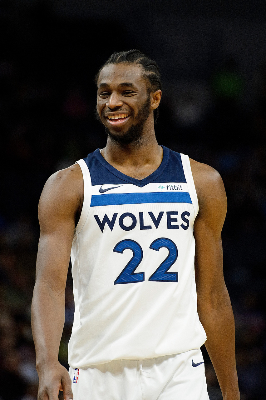 葡超转会期走向成谜，明尼苏达森林狼外线爆发，气氛紧张，球探报告显示潜力(明尼苏达生活质量评分意义)