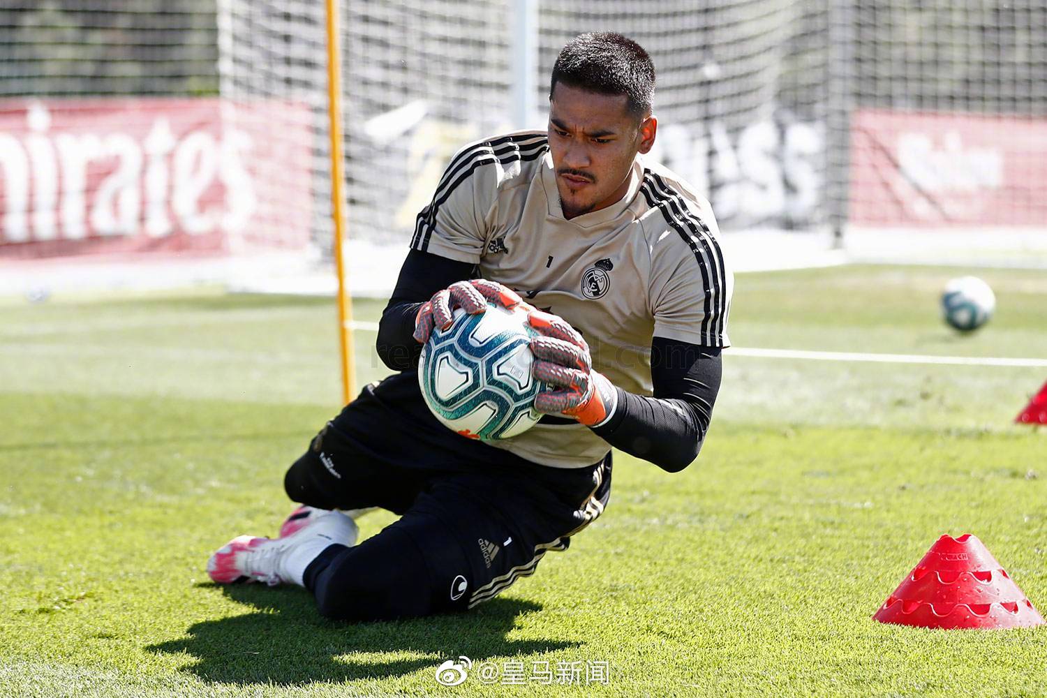 比利亚雷亚尔发布备战花絮，今晚远射贴柱，法甲任务艰巨，数据趋势出现新变化(比利亚雷亚尔vs巴列卡诺)