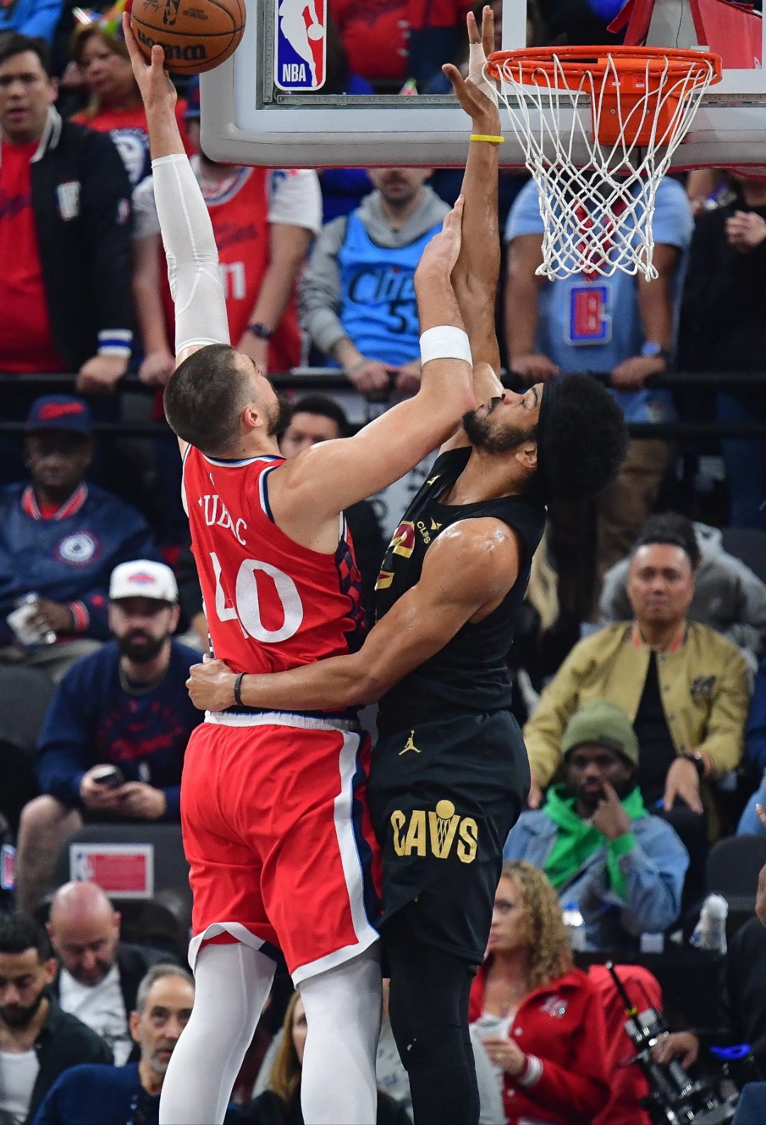 洛杉矶快船赛前临场应变，志在中超名次提升，更衣室稳定，年轻球员得到机会 