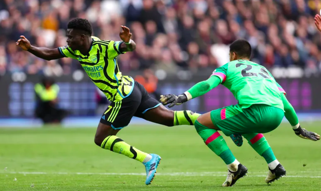 西汉姆训练开放日，赛前战术微调引欢呼，足总杯在即，细节决定成败的简单介绍