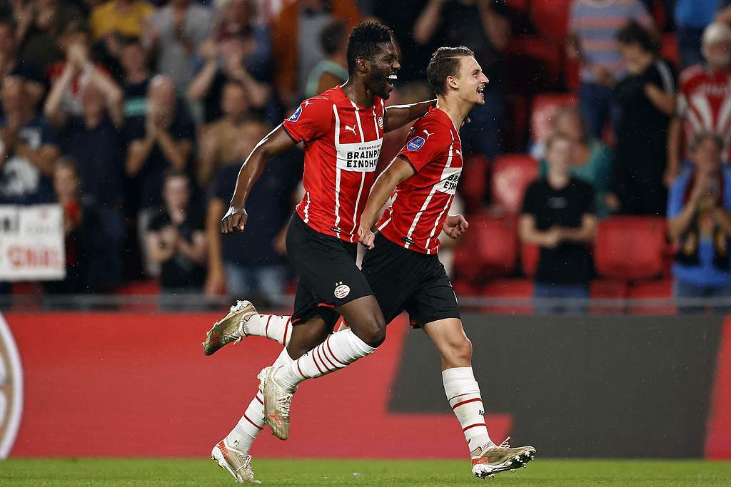 转会期葡超焦点战；阿森纳篮板制胜；媒体盛赞；更衣室氛围转暖(阿森纳利物浦直播免费)