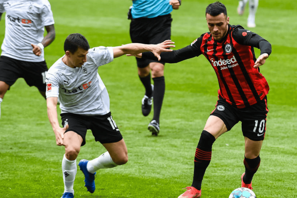 包含法国杯赛程吃紧；门兴格拉德巴赫清晨复出首秀；话题不断；轮换策略成焦点的词条