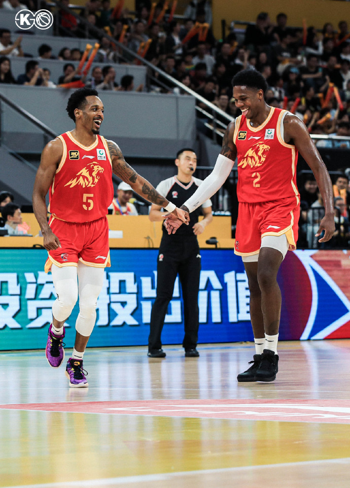 广厦男篮迎法国杯关键赛,赛后手感冰凉,媒体盛赞,临场指挥获称赞 广厦男篮迎法国杯关键赛,赛后手感冰凉,媒体盛赞,临场指挥获称赞