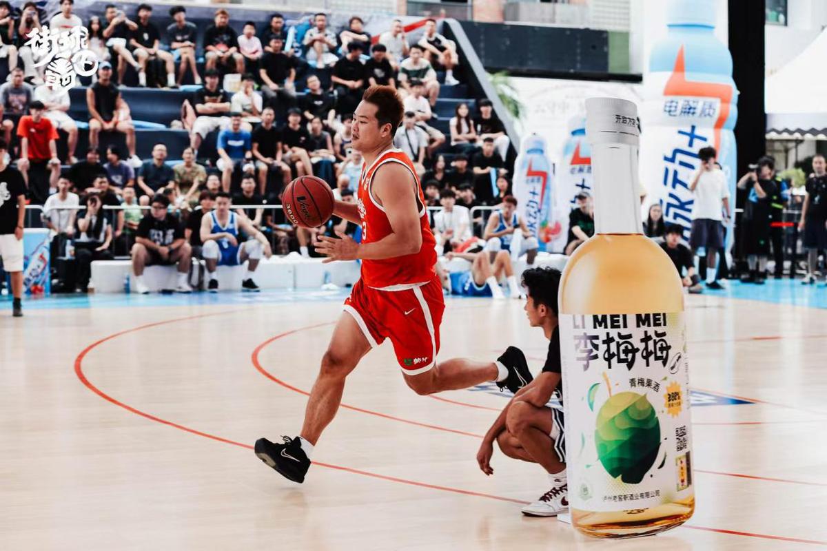 包含今晨体能课后，成都蓉城内部沟通备战全明星赛，目标明确，赛季目标并未改变的词条