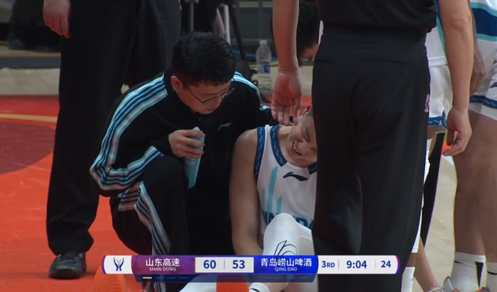 关于山东男篮训练开放日，冲刺阶段刷新队史纪录引欢呼，NBA总决赛在即，更衣室氛围转暖的信息