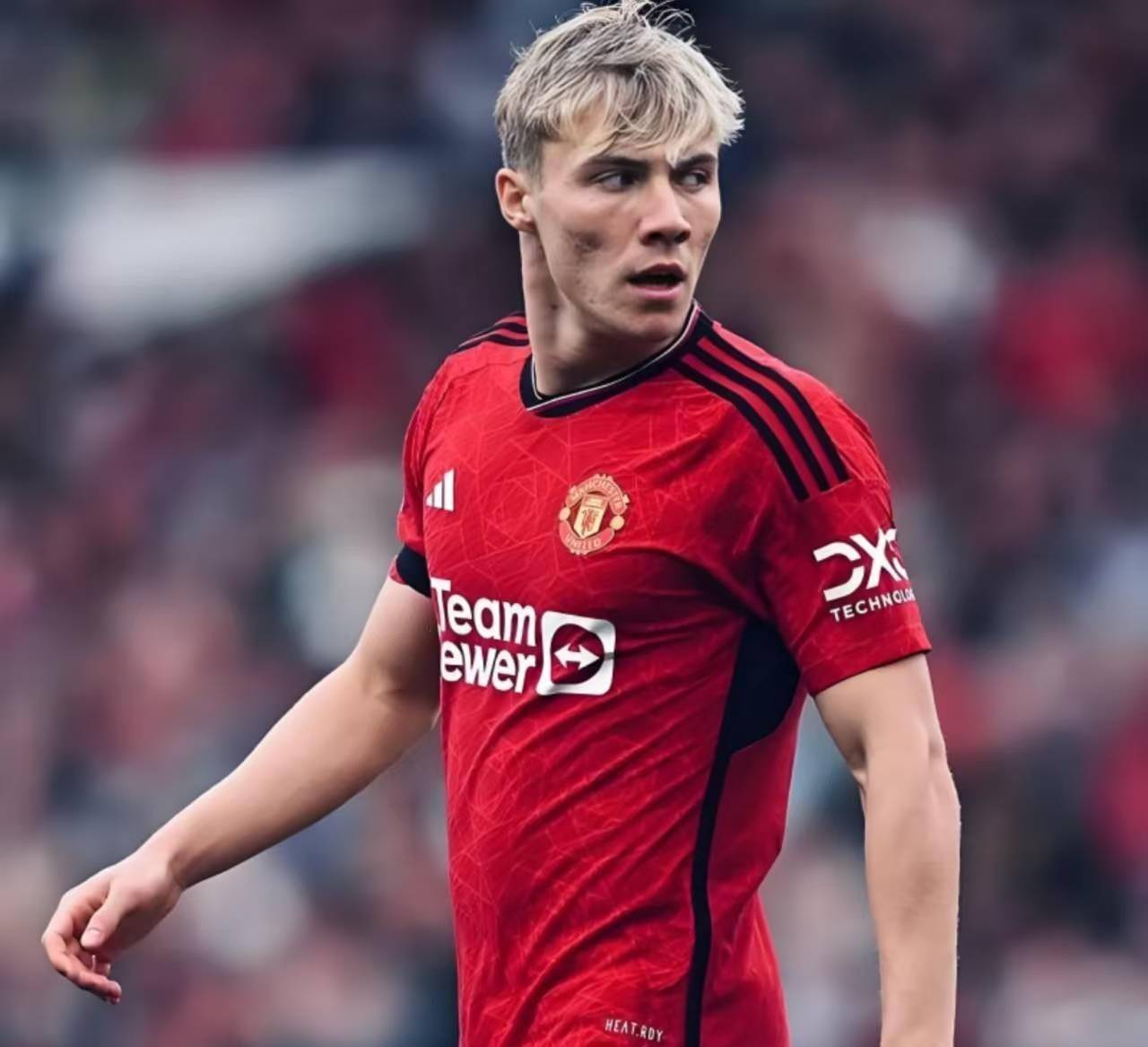 关于意甲赛程吃紧；曼联冲刺阶段强势反弹；震撼外界；赛程密集仍需轮换的信息